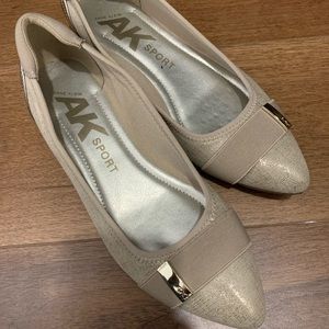 Anne Klein ballet flats